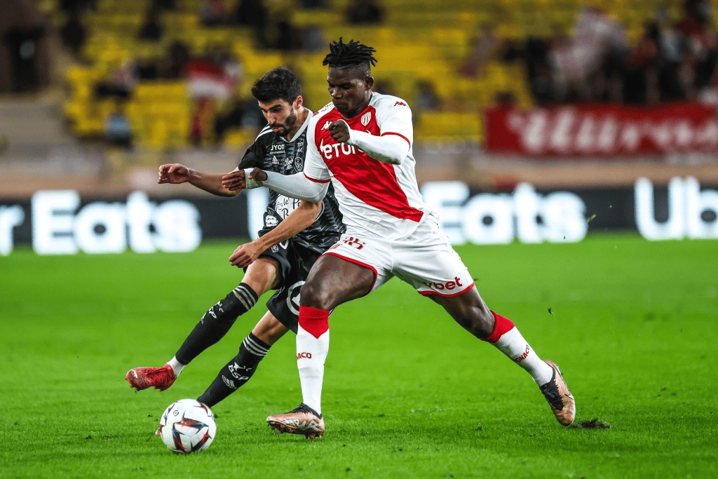 九游娱乐官方-摩纳哥客场大胜，稳居法甲积分榜前列的简单介绍