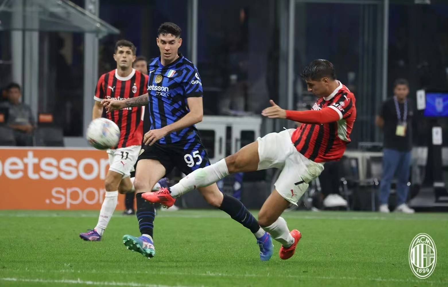 九游体育-AC米兰主场告捷，保持争冠步伐