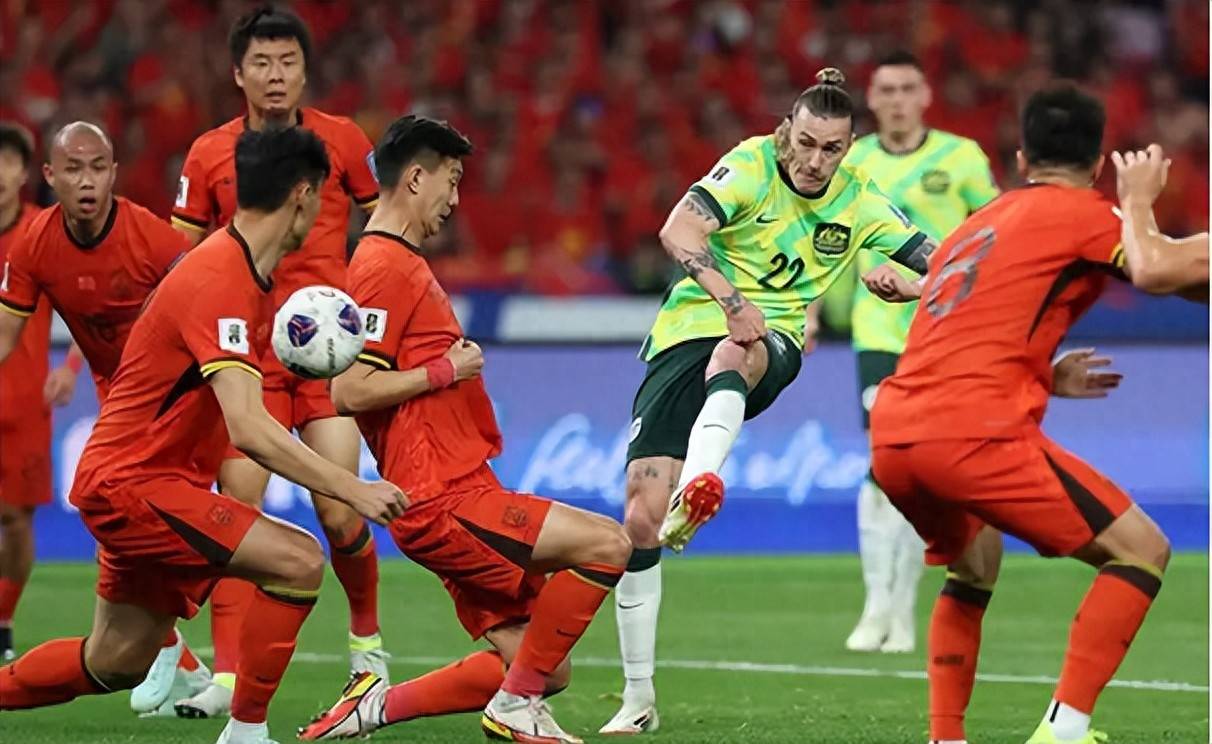 九游娱乐网页-足球职业联赛上演悬念重重的比赛