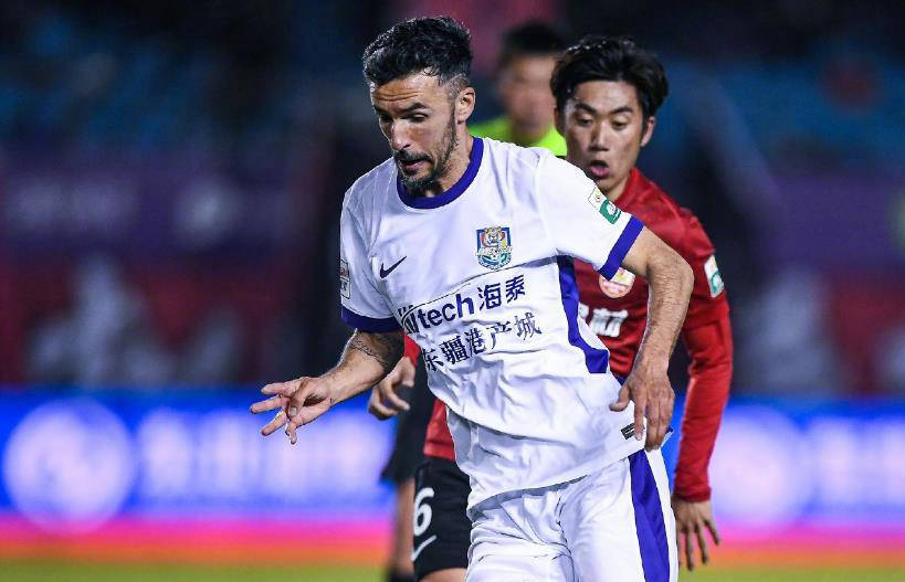 胡尔特施泰因队持续取得胜利，领跑积分榜的简单介绍