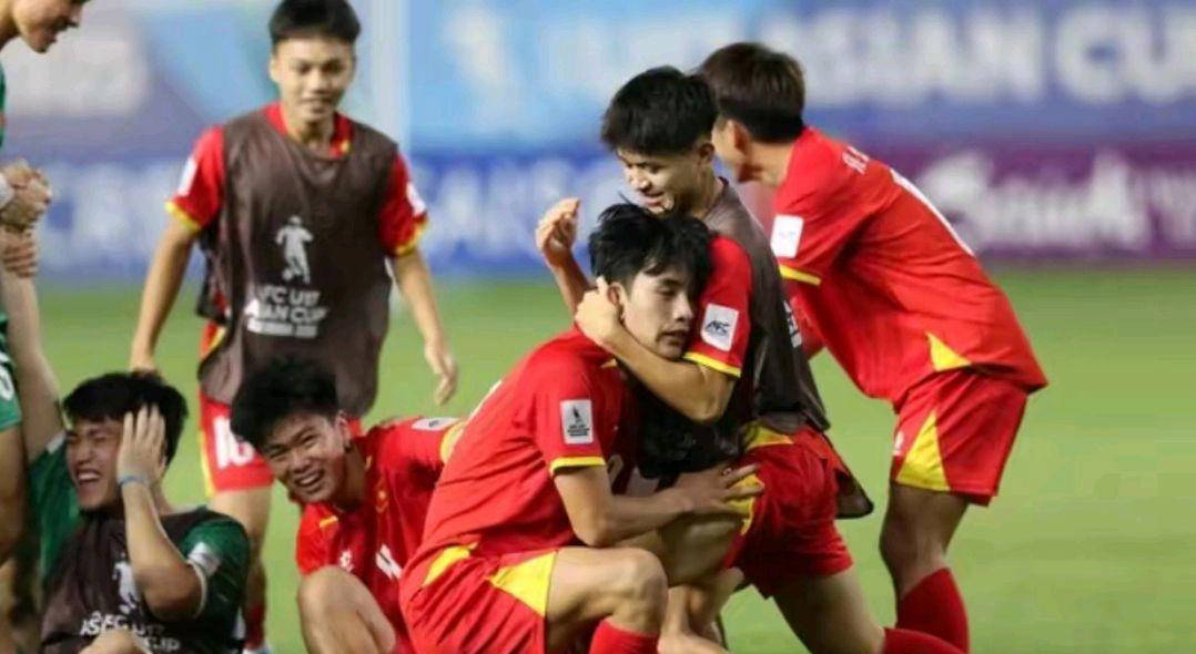 九游体育直播-展现拼搏体育精神，球队取得胜利