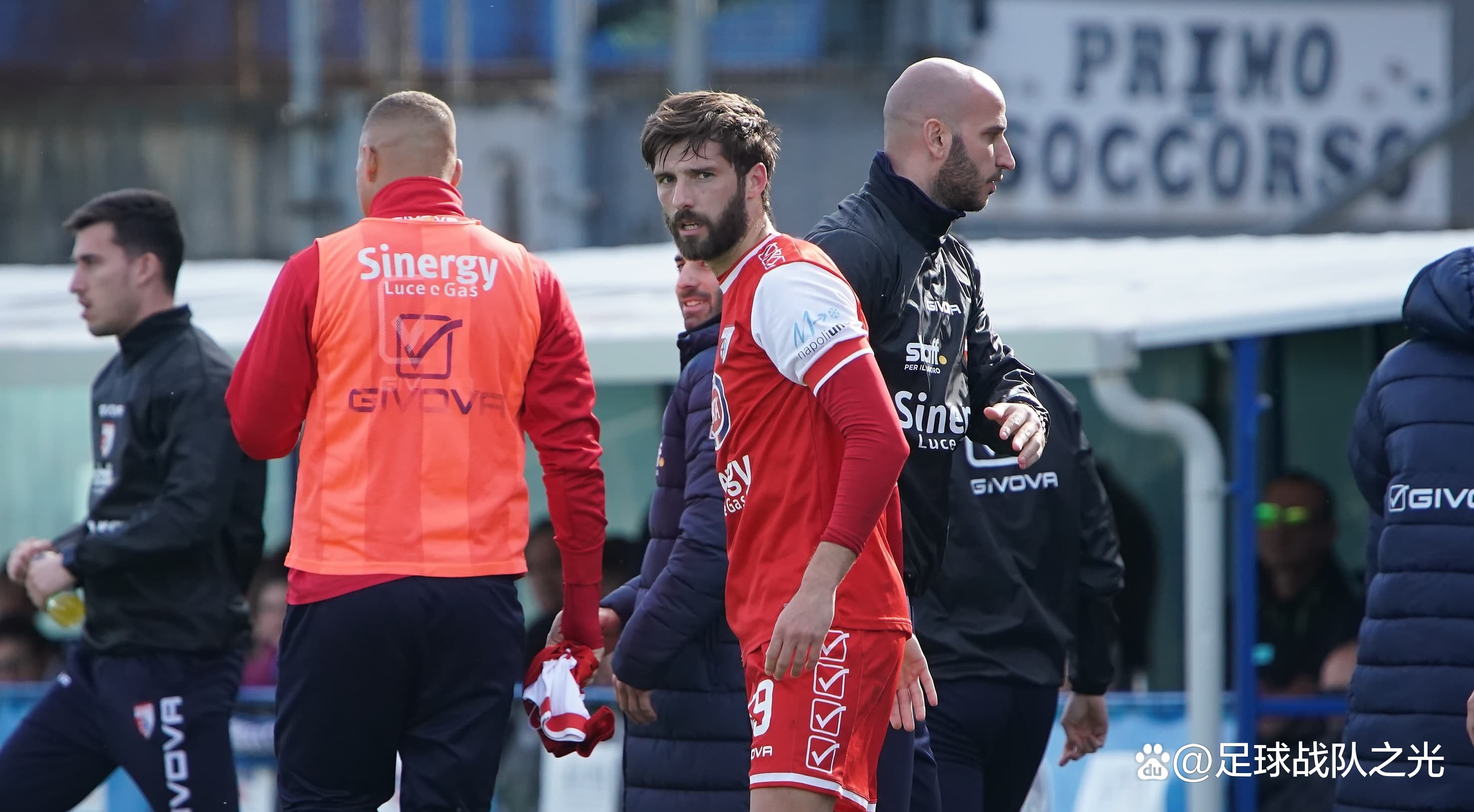 九游娱乐-西班牙人客场击败拉科鲁尼亚，摆脱保级危机