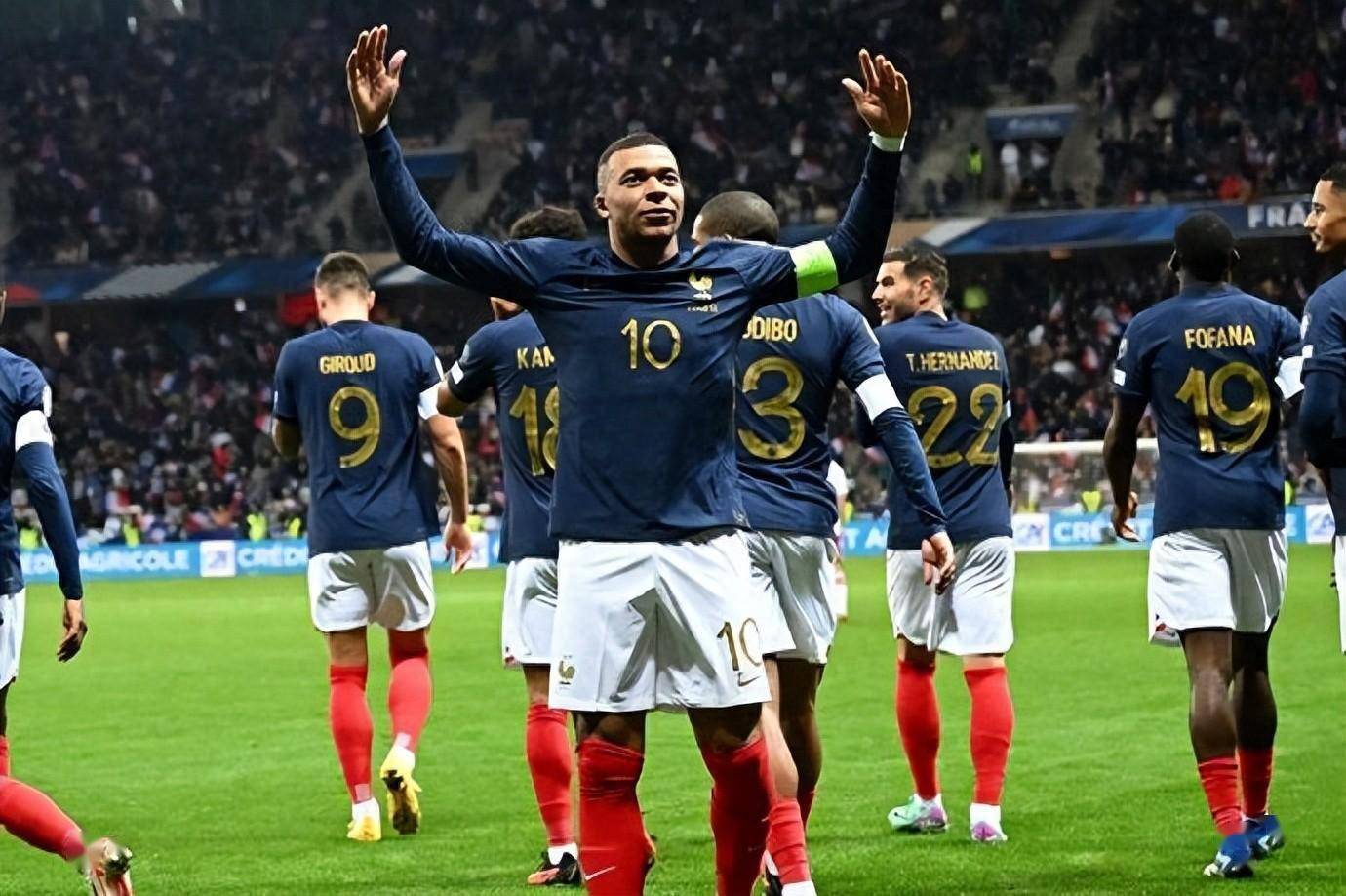 欧国联比赛：秘鲁队主场告捷，气氛热烈