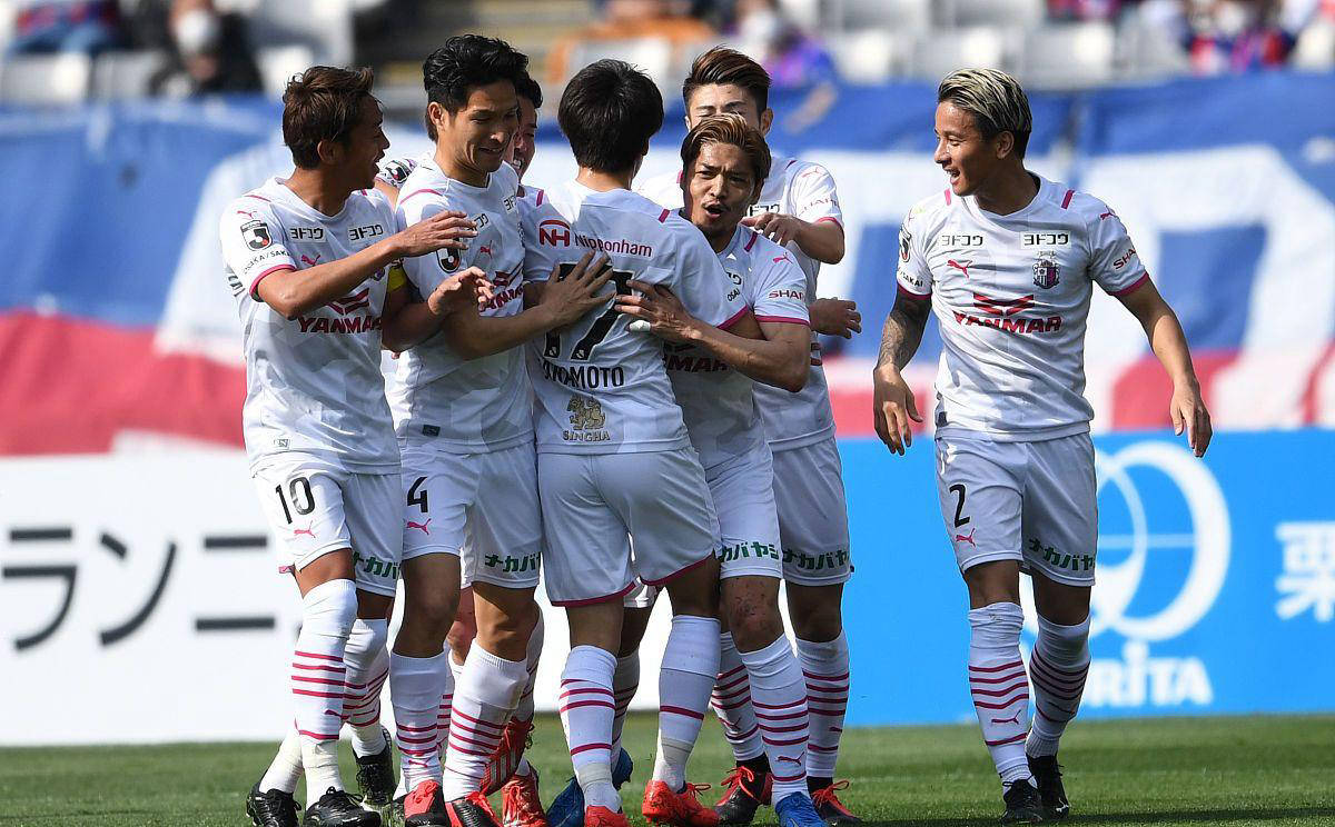 九游娱乐首页-大阪樱花队员斗志昂扬,力争胜利