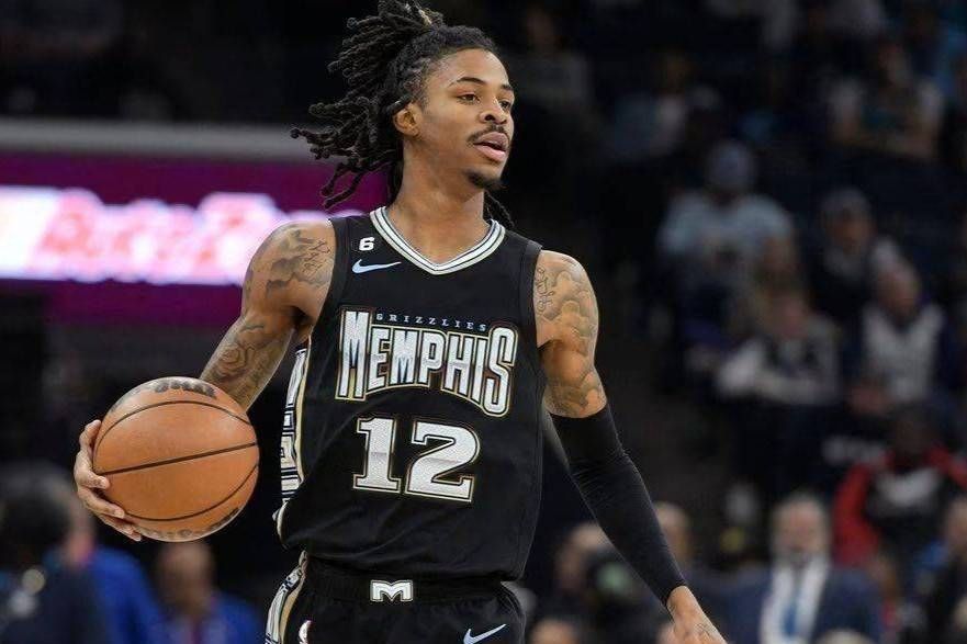 老鹰客场逆转灰熊，止住连败