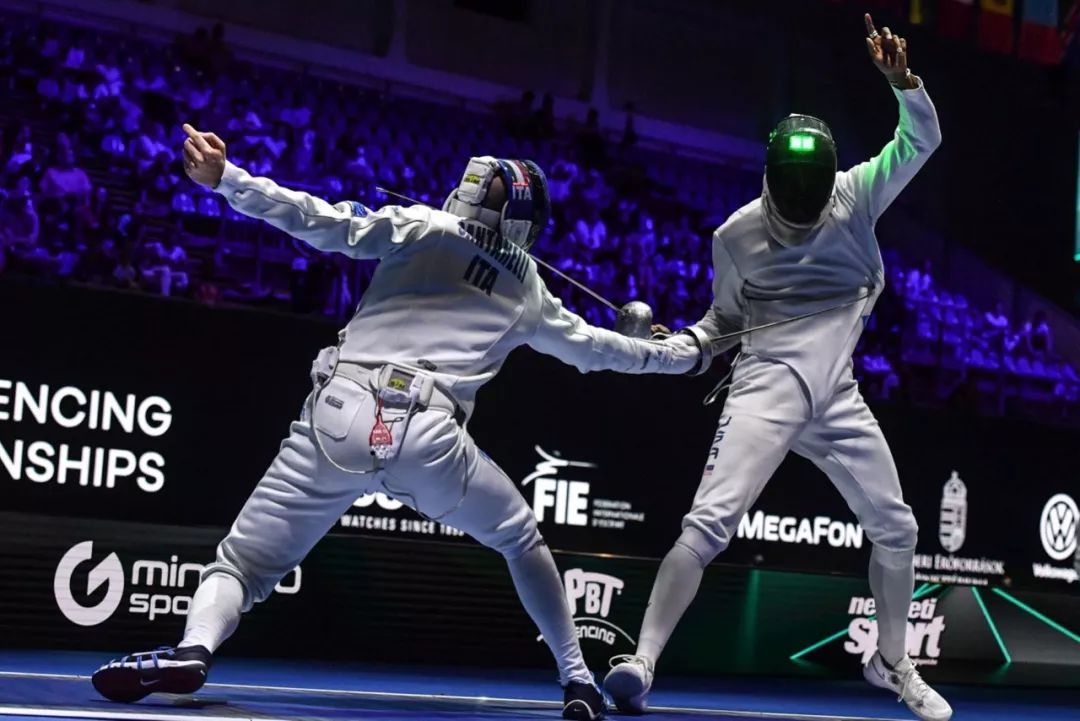 包含俄罗斯击剑队突围，夺得铜牌的词条