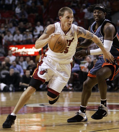 九游体育平台-热火擒下人，埃奇独揽三双拿下关键胜利的简单介绍