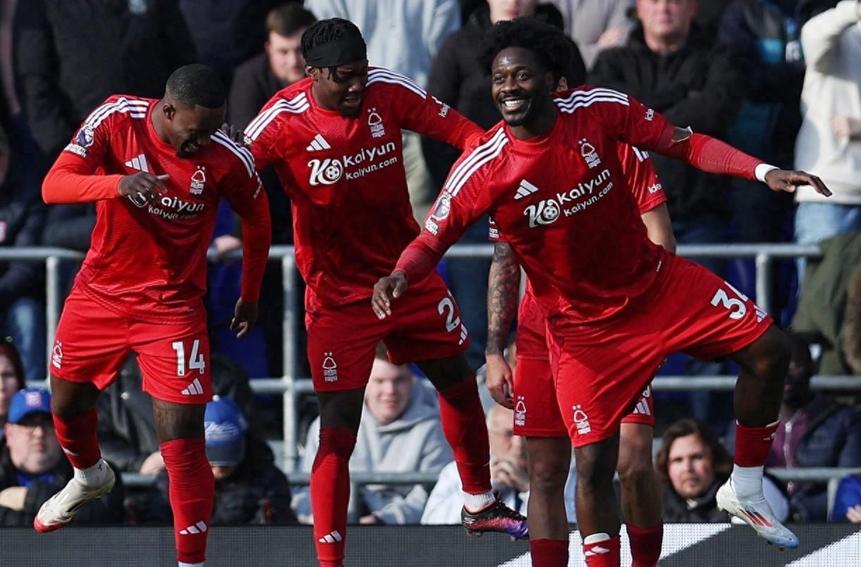 摧枯拉朽般的表现，球队轻松获胜的简单介绍