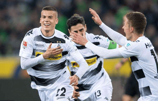 门兴格拉德巴赫球员拼抢勇猛，战术积极主动的简单介绍