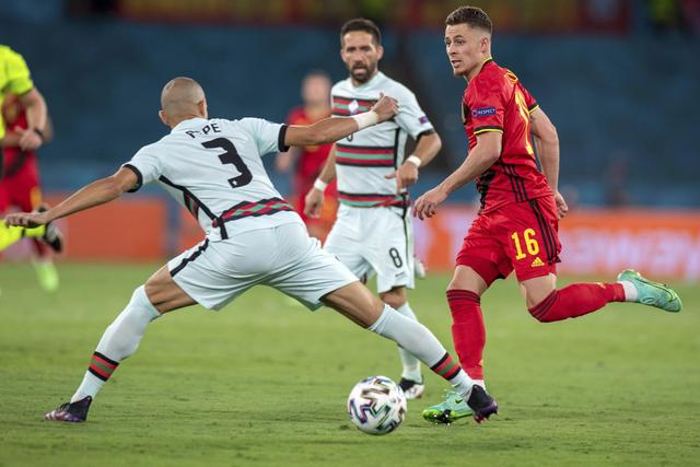 九游体育-包含斯洛伐克大胜保加利亚！欧预赛争夺激烈的词条