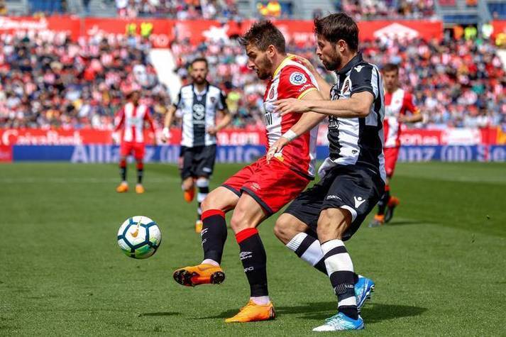 九游娱乐app下载-奥萨苏纳遭遇惨败，陷入保级泥潭