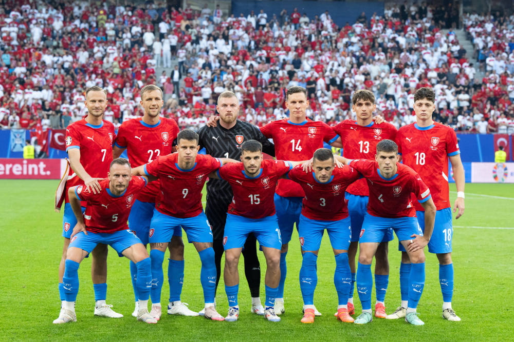 九游娱乐首页-捷克队成功逆袭，晋级欧国联四强