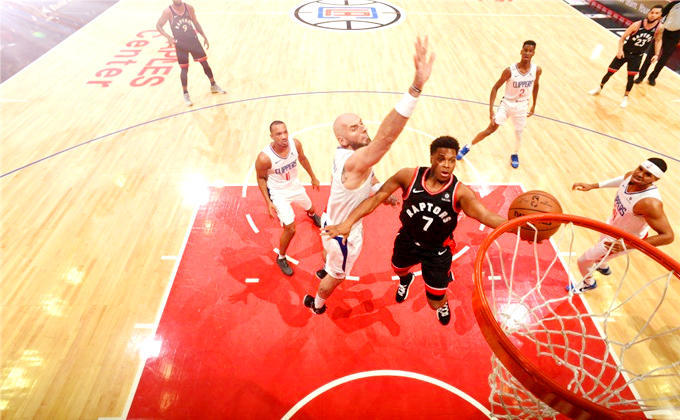 九游app下载-猛龙三连胜！洛瑞状态火热创造新高