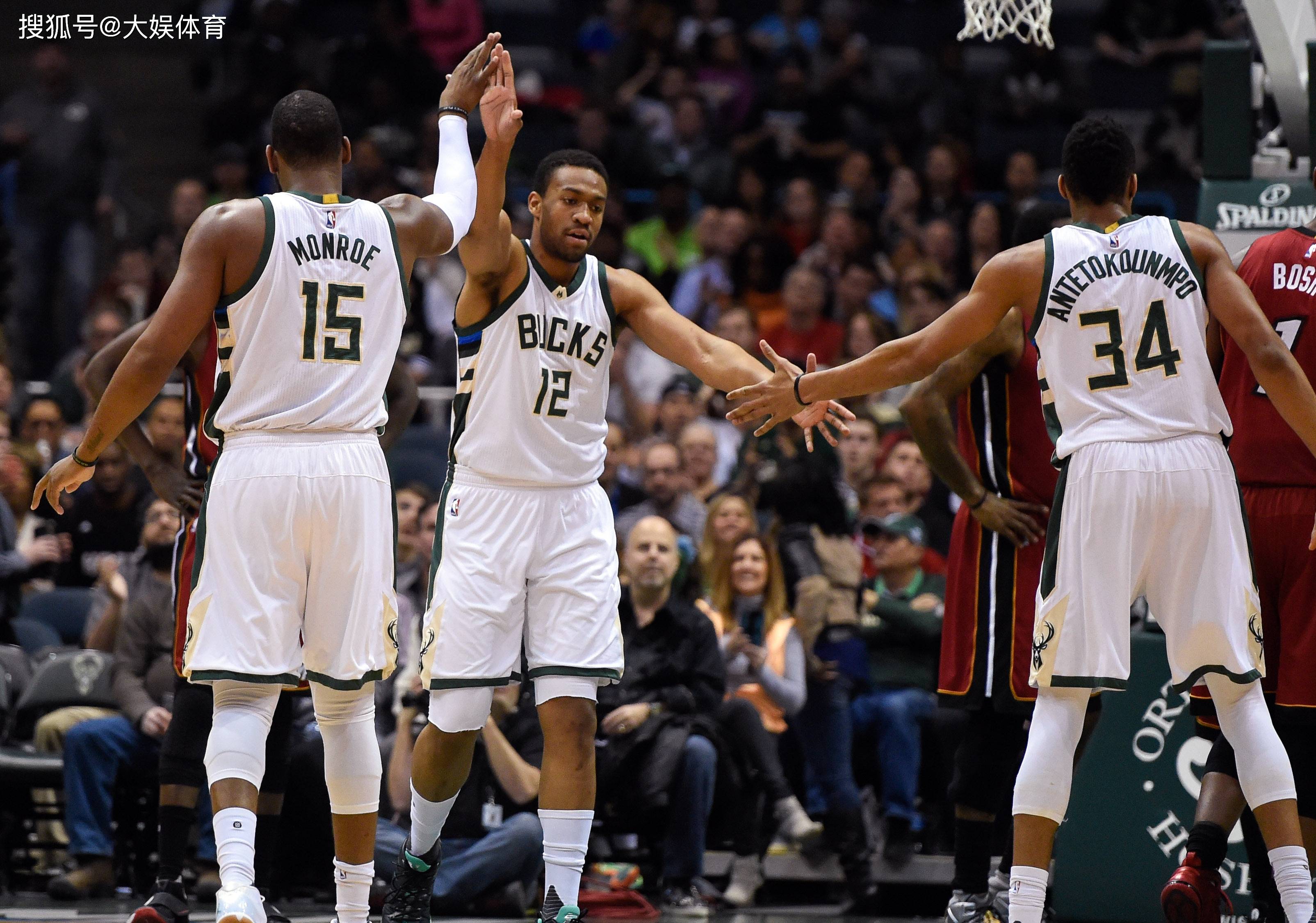 雄鹿队阵容再次调整,力争夺冠 雄鹿队阵容再次调整,力争夺冠