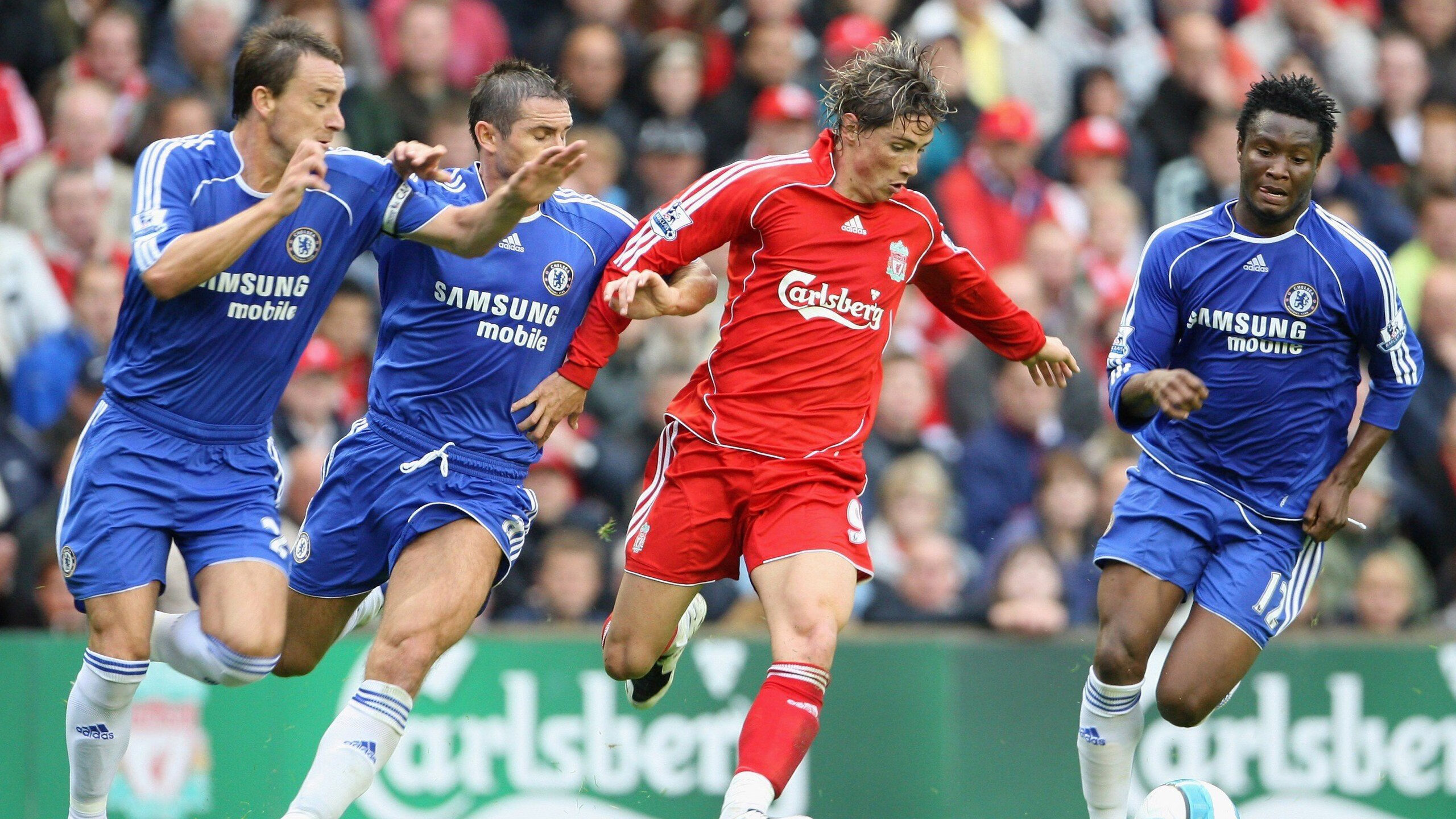 九游体育直播-火星点燃火药桶，塞恩斯炸裂式超车背后的雷诺绝地反击