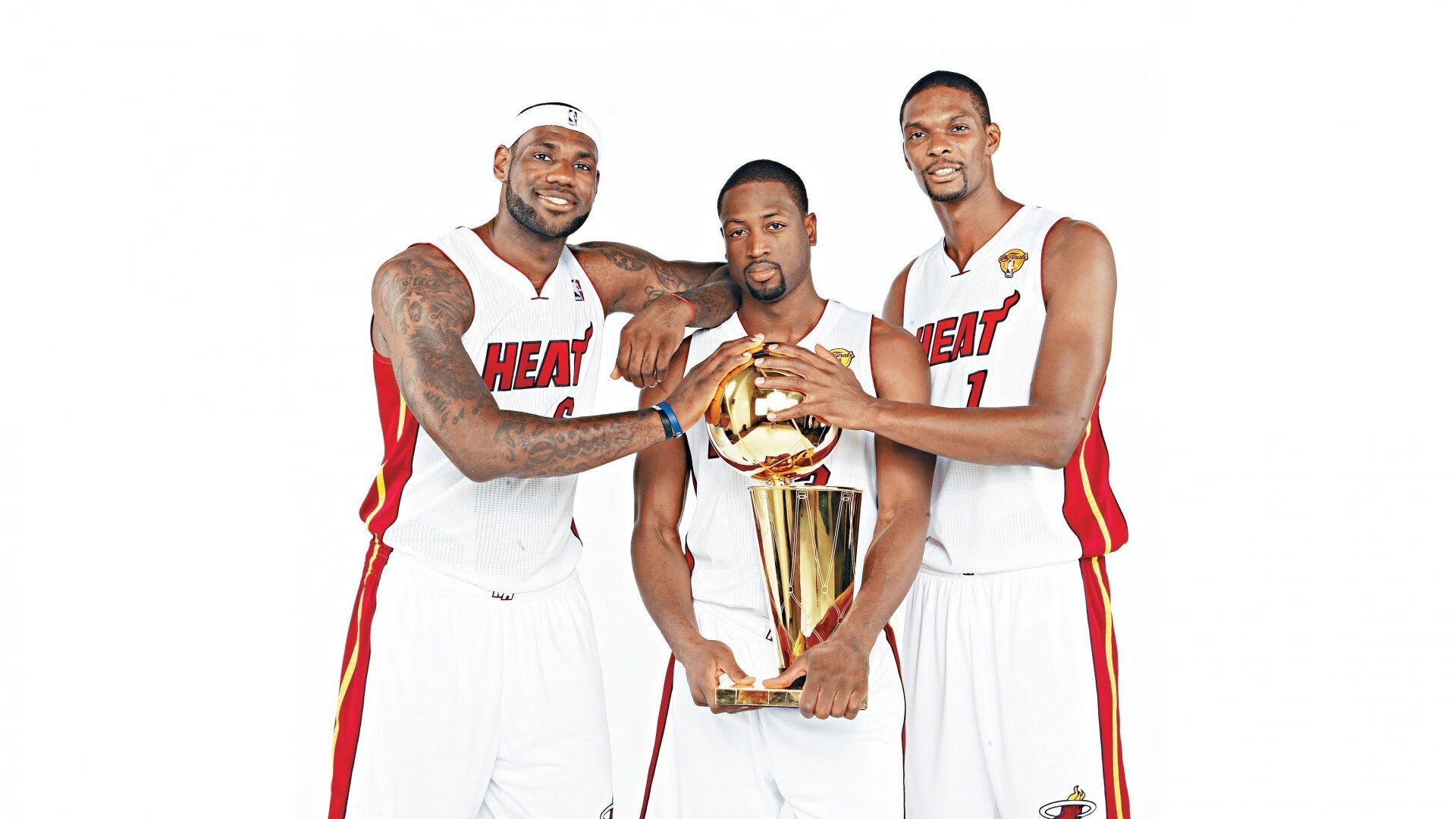 深圳客场掀翻尼克斯!陶汉林篮下称王,让麦迪逊花园静音